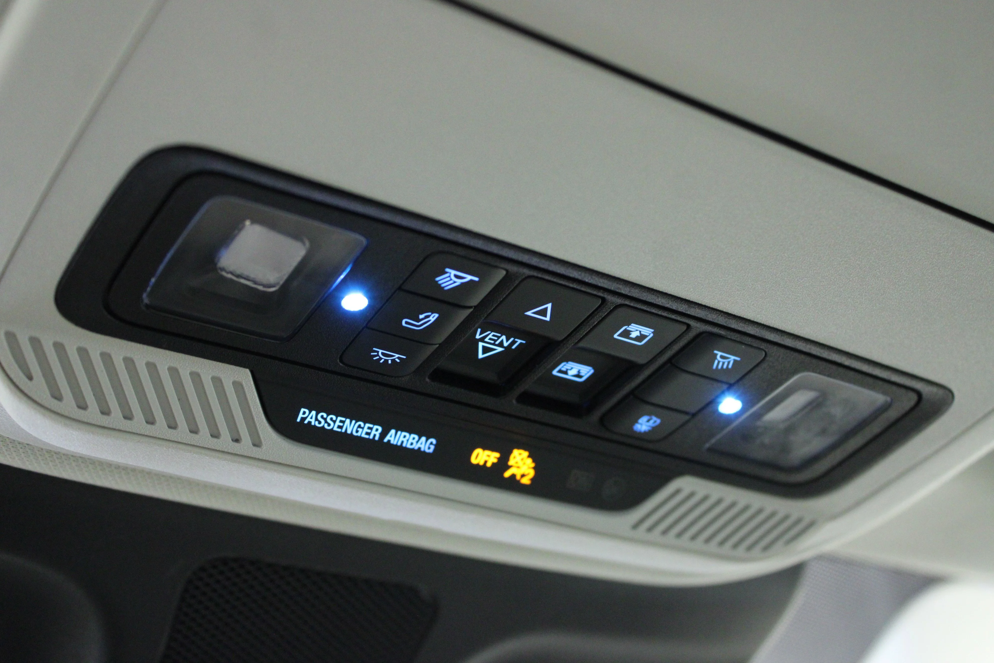 Used 2025 Black Metallic Ford Platinum image 26