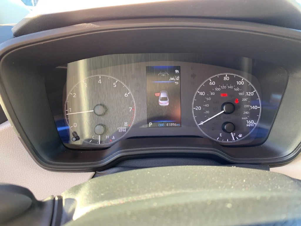 Used 2025  Toyota LE image 28