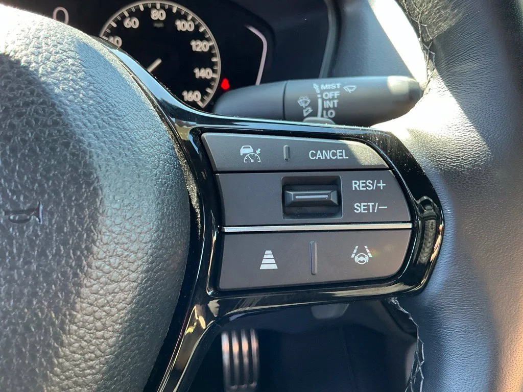 Used 2025  Honda Sport image 27