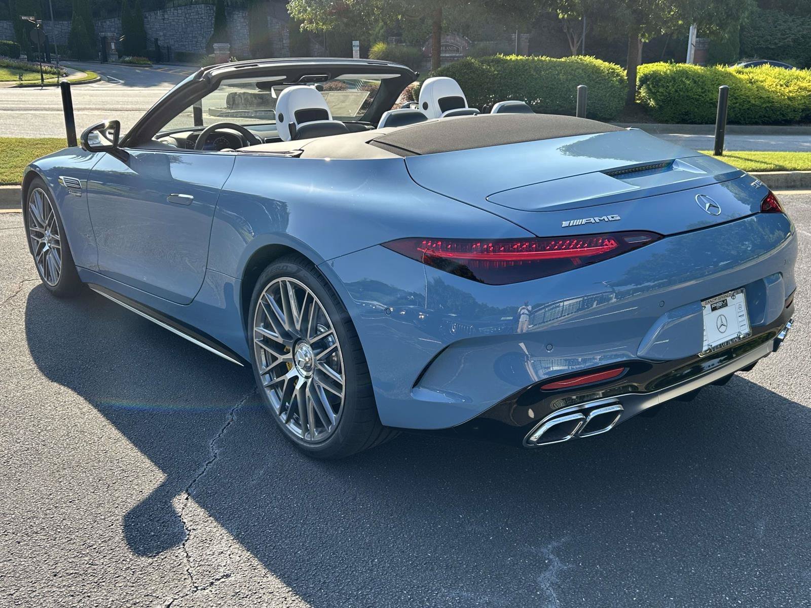 New 2027 MANUFAKTUR China Blue Solid Mercedes-Benz AMG® SL 55 Roadster image 21