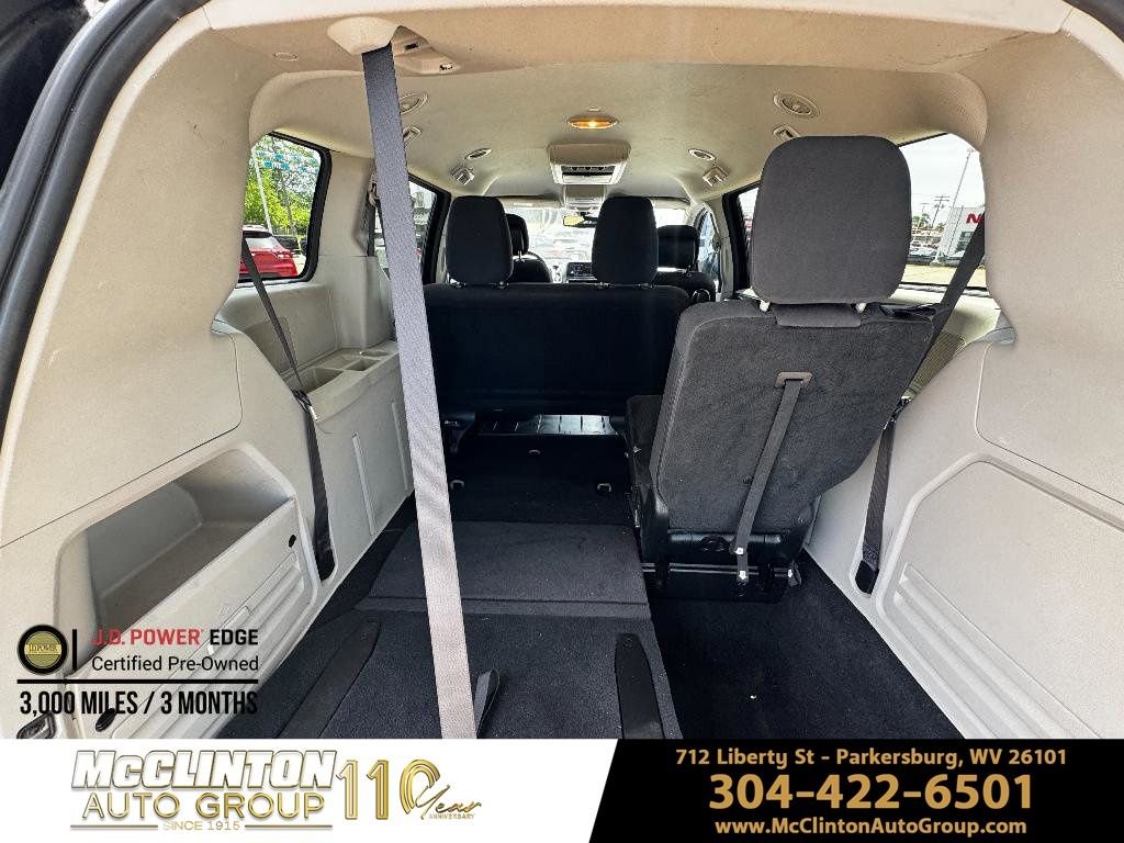 Used 2019 Black Dodge SE image 10