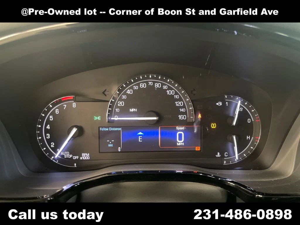 Used 2017 Silver Cadillac Luxury image 21