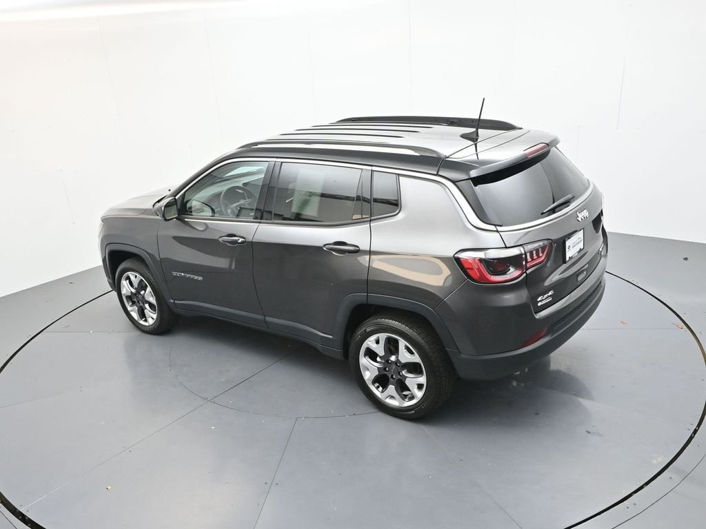 Used 2022 Crystal Metallic Jeep Limited image 23