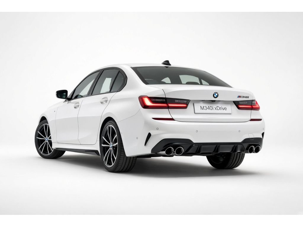 Used 2020 Alpine White BMW M340i xDrive image 3