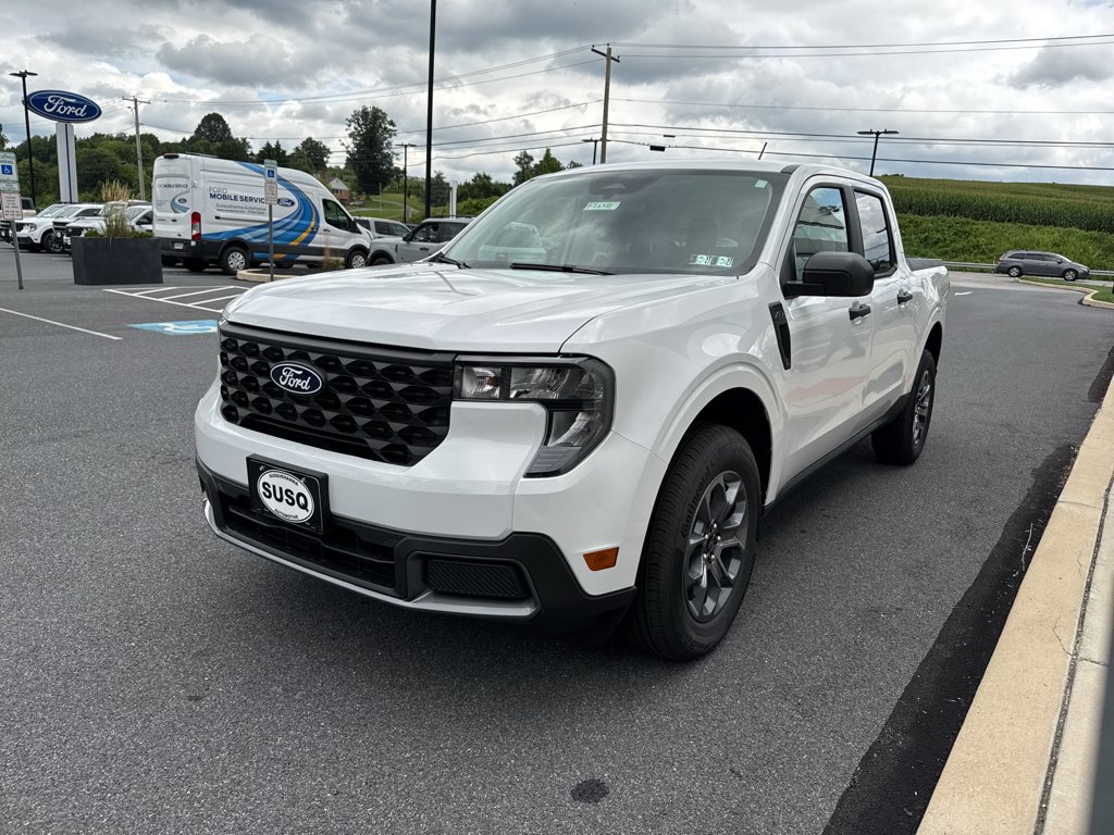 New 2026 Oxford White Ford XLT image 15