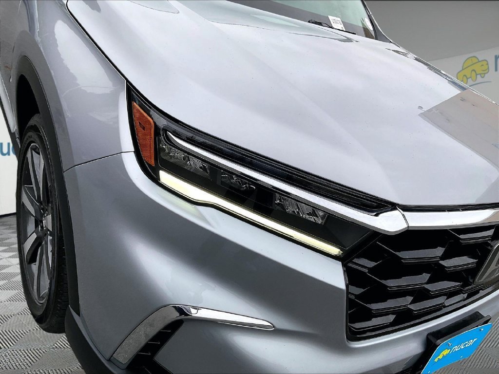 Used 2024 Lunar Silver Metallic Honda Touring image 33