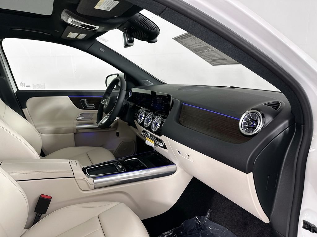 New 2026 Polar White Mercedes-Benz GLA 250 image 28