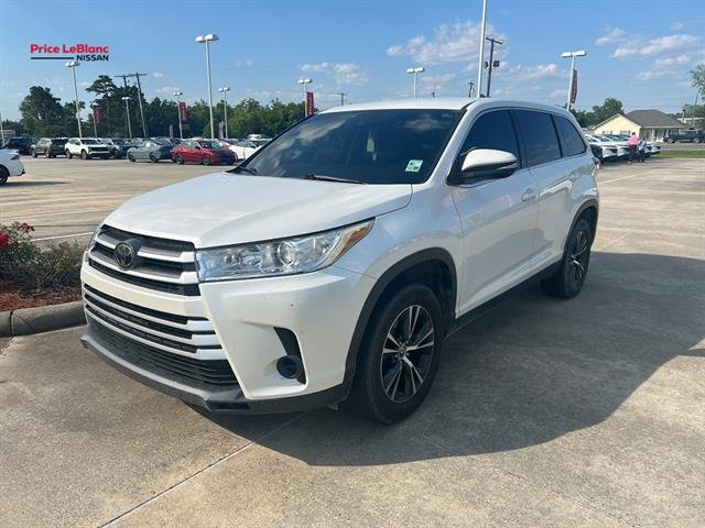 2019 Toyota Highlander LE 4x2 V6's photo
