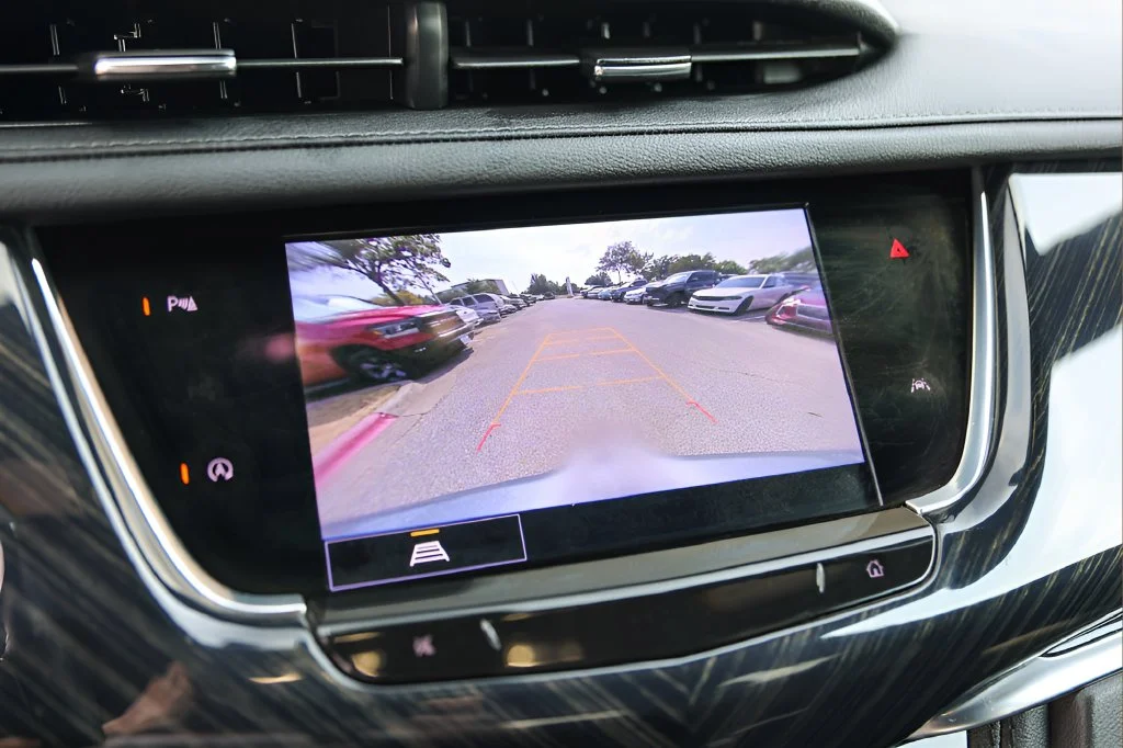 Used 2025 Silver Cadillac Premium Luxury image 17