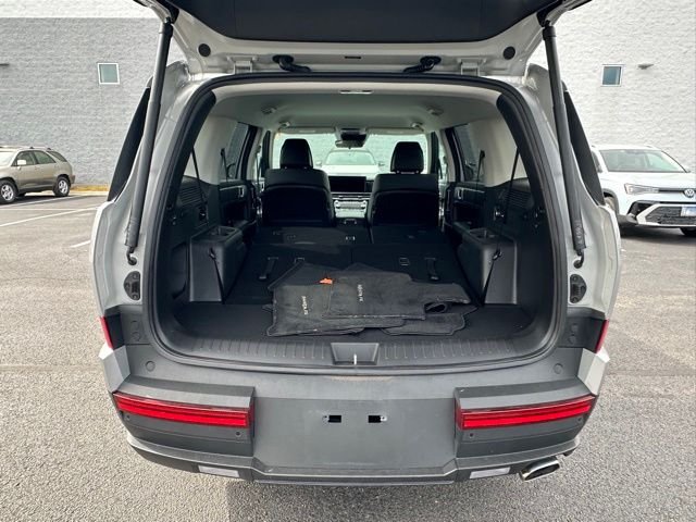 Used 2024 Silver Hyundai SEL image 17
