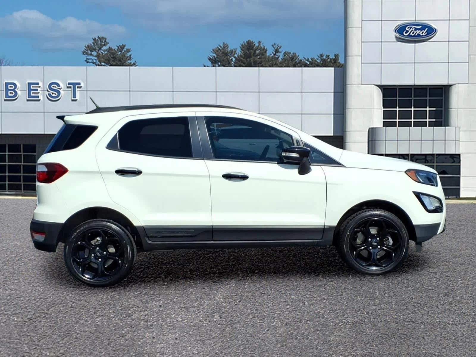 Used 2022 Diamond White Ford SES image 4