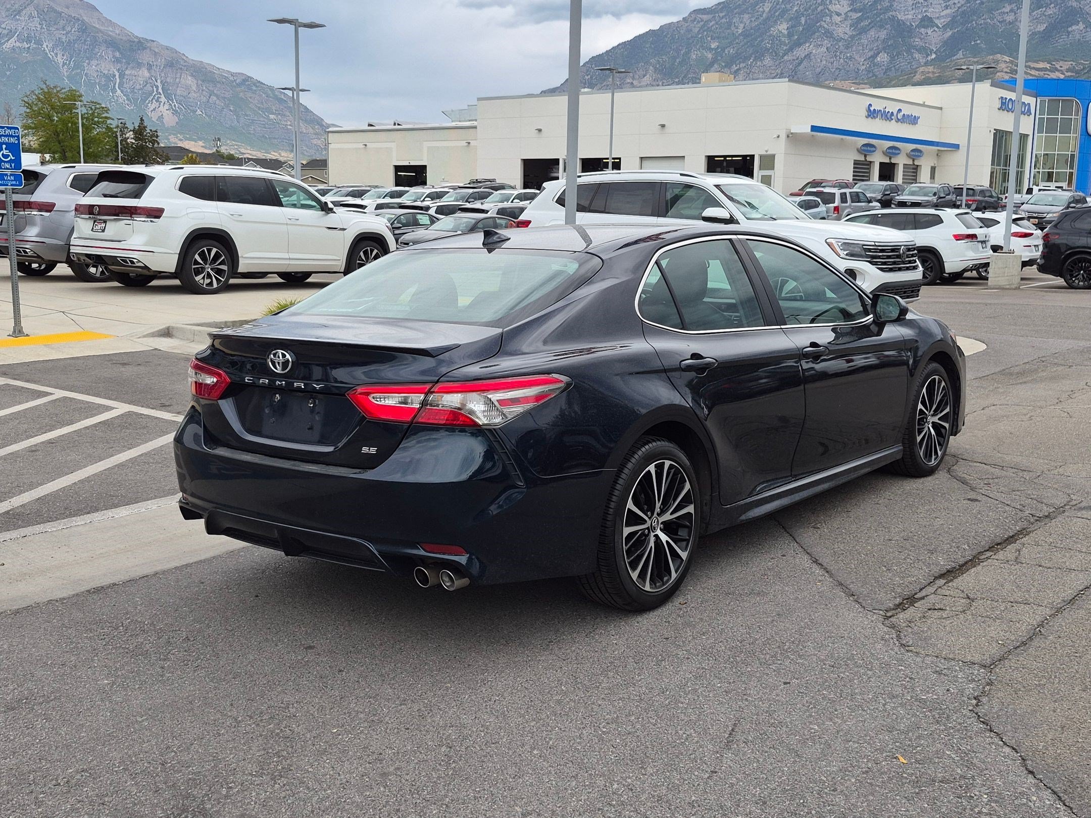 Used 2019 Galactic Aqua Mica Toyota SE image 3