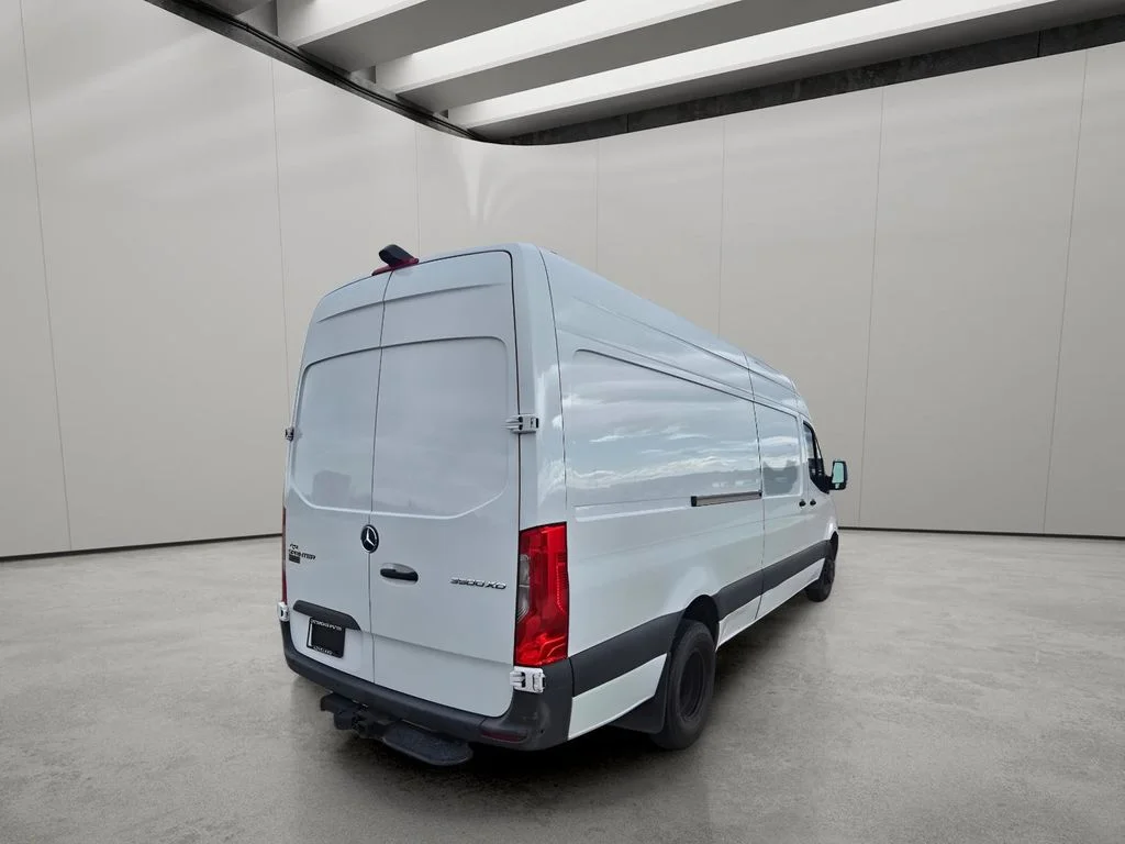Used 2022 Arctic White Mercedes-Benz High Roof V6 image 5