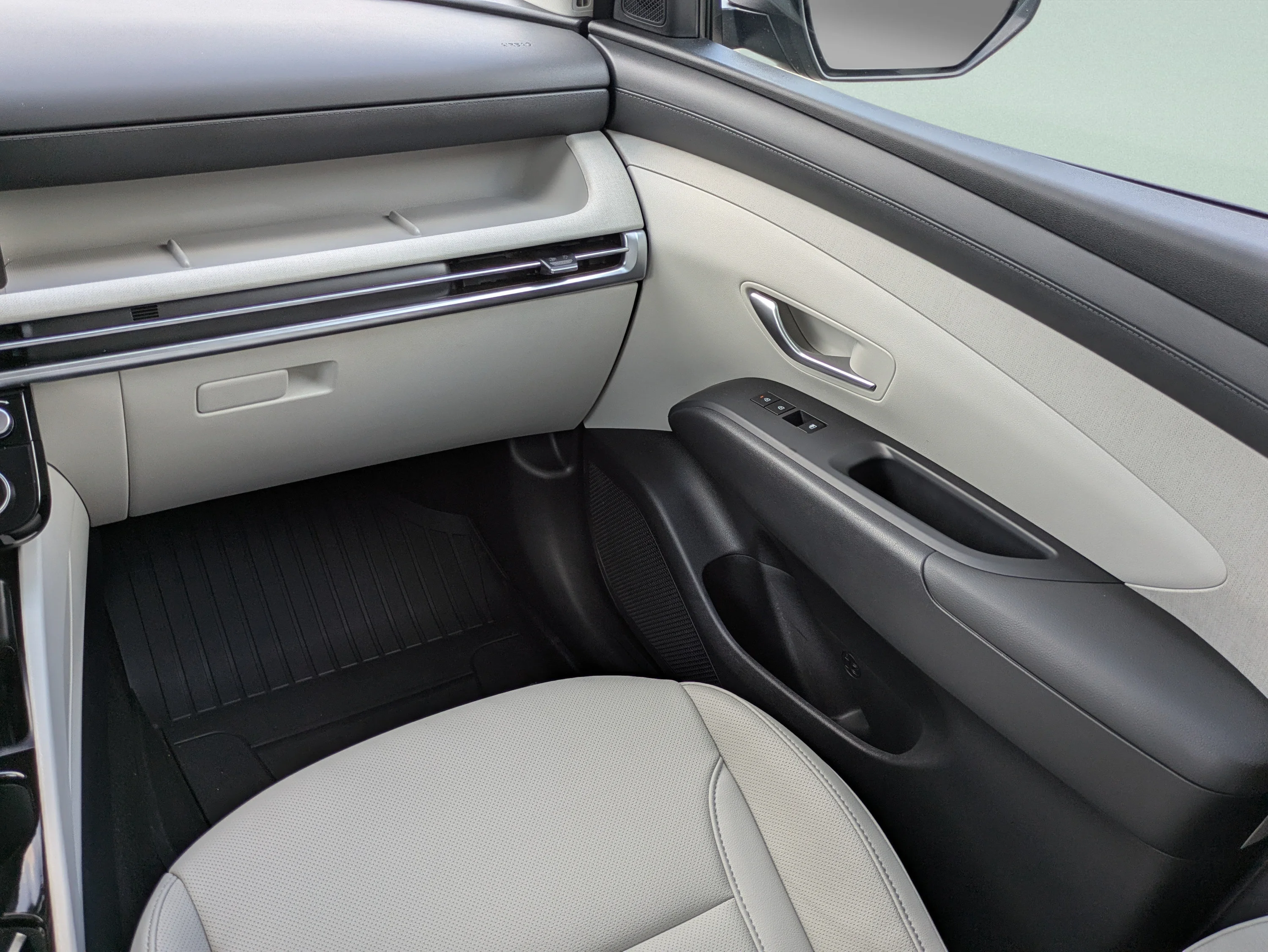 Used 2025 Rockwood Green Hyundai SEL Convenience image 13