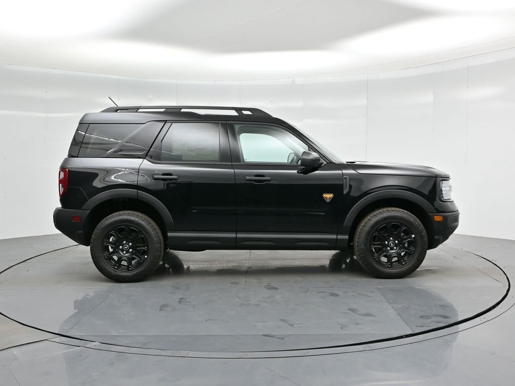 New 2025 Shadow Black Ford Badlands image 30
