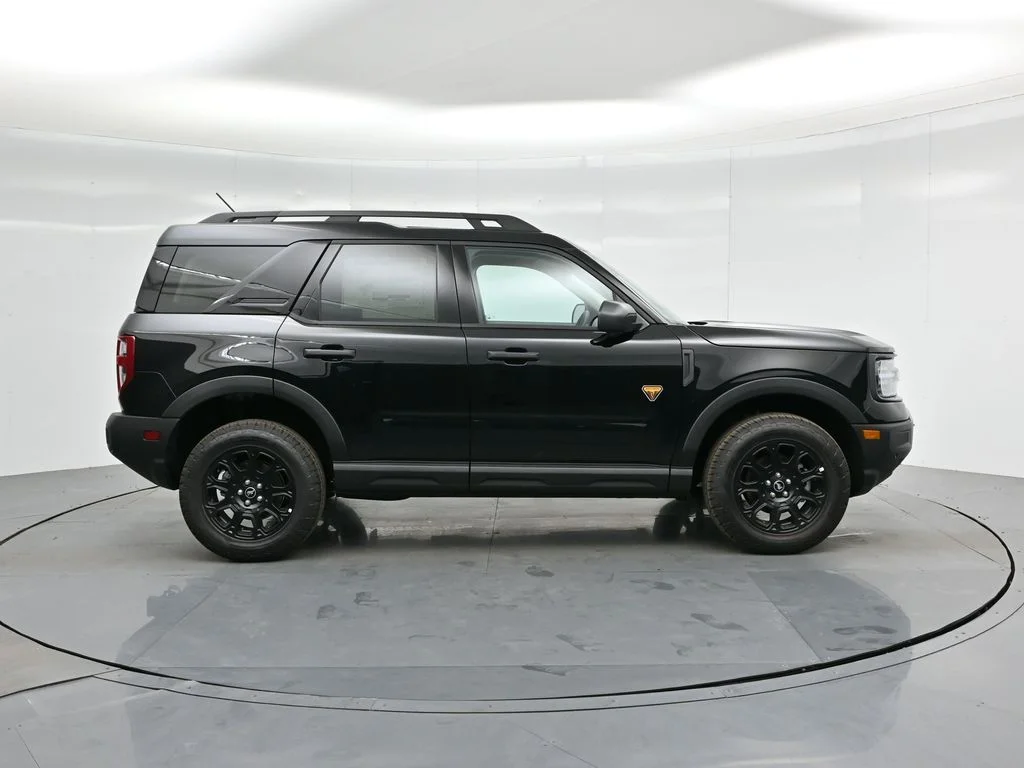 New 2025 Black Ford Badlands image 30