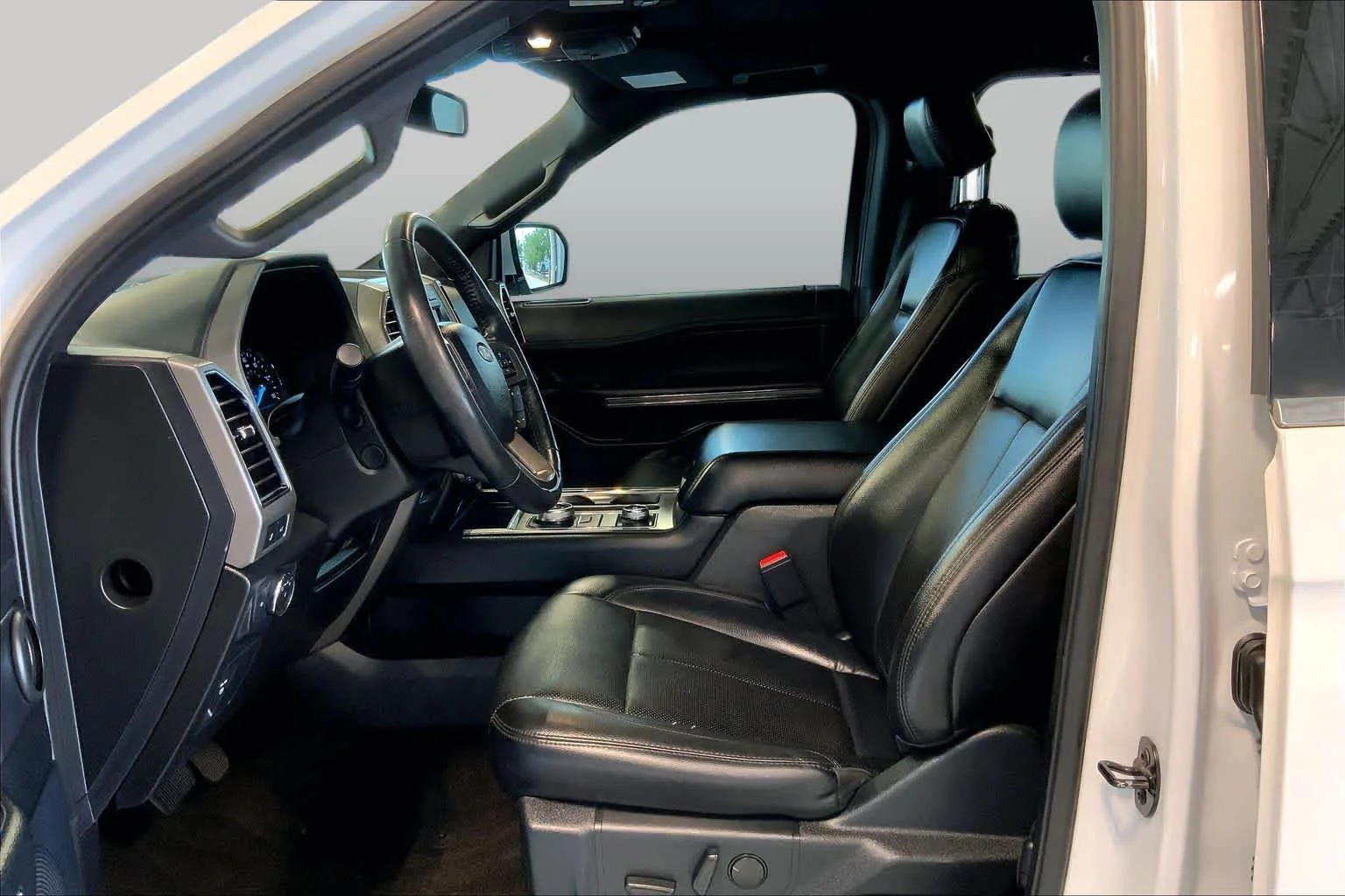 Used 2020 Oxford White Ford XLT image 8