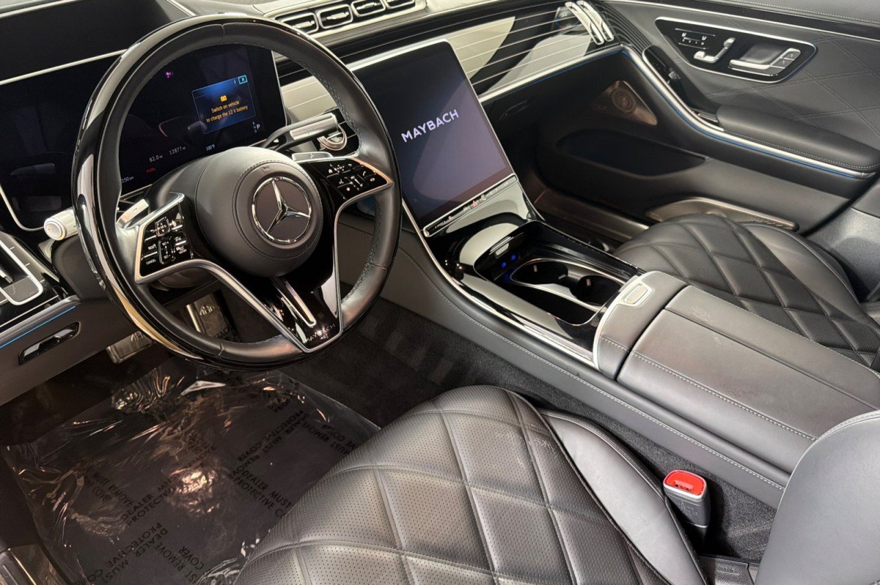 Certified Used 2024 Cirrus Silver Metallic Mercedes-Benz Maybach S 580 image 9