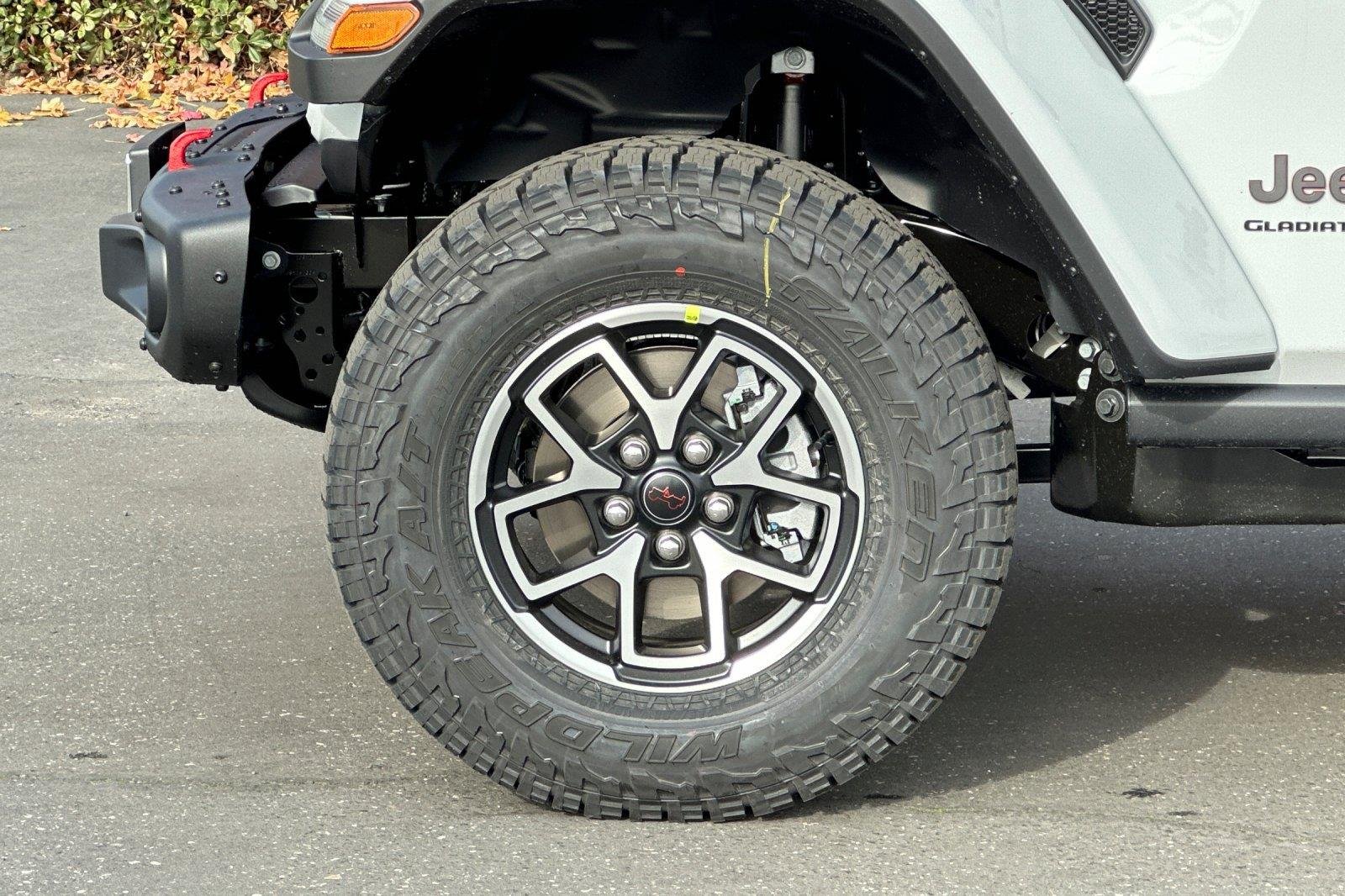 New 2026 Bright White Clearcoat Jeep Rubicon X image 25