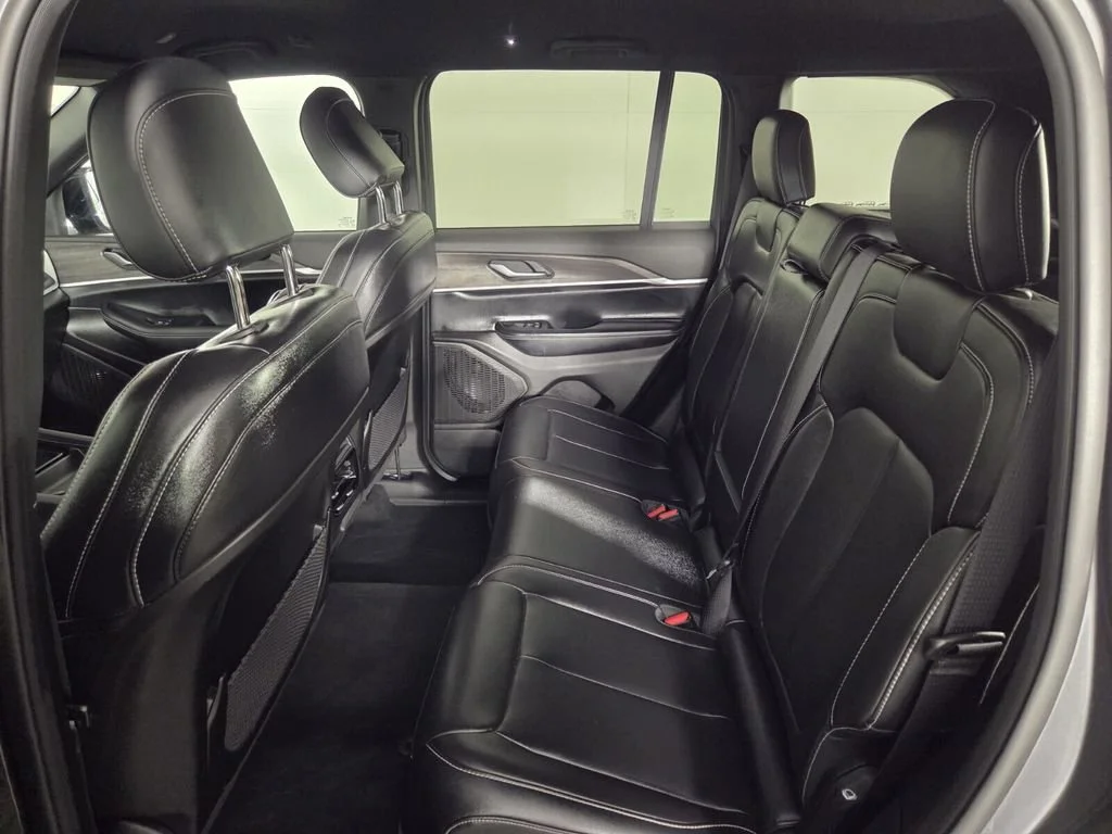 Used 2025 Baltic Gray Metallic Clearcoat Jeep Limited image 26