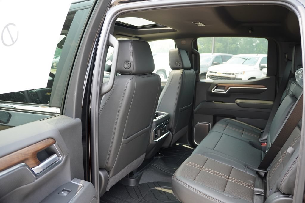 2026 Chevrolet Silverado 1500 High Country - Photo 12