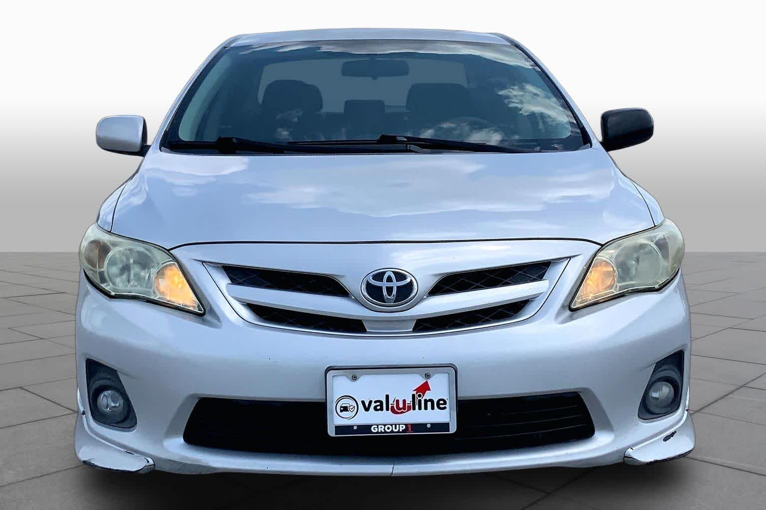Used 2013 Classic Silver Metallic Toyota S image 4