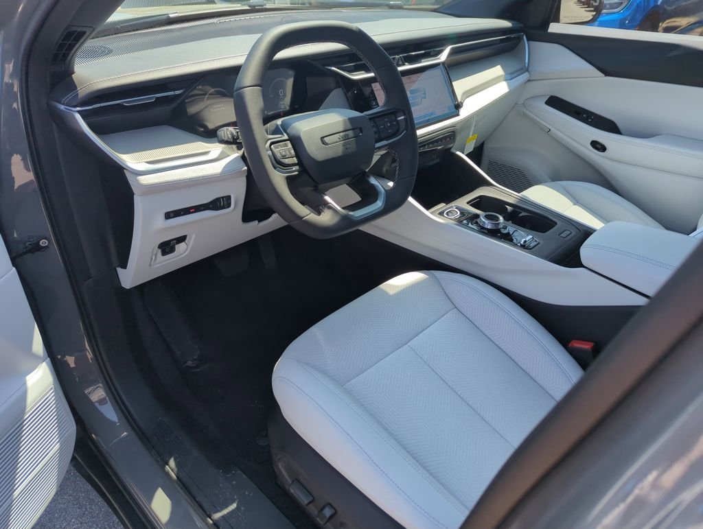 New 2026 Sting-Gray Clearcoat Jeep Laredo image 11