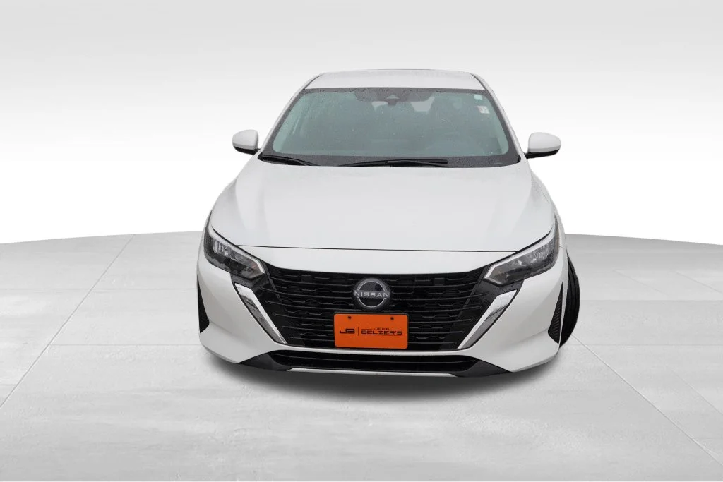 Used 2025 Aspen White Tricoat Nissan SV image 12