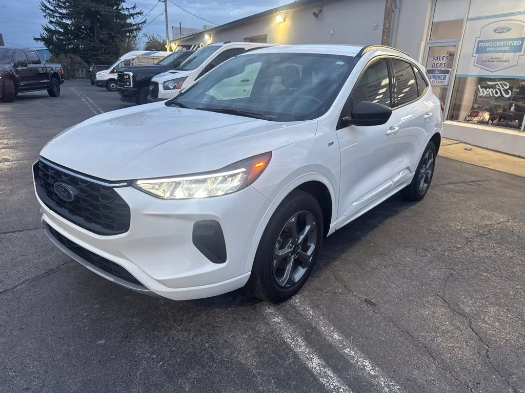 Used 2024 White Metallic Ford ST-Line image 14