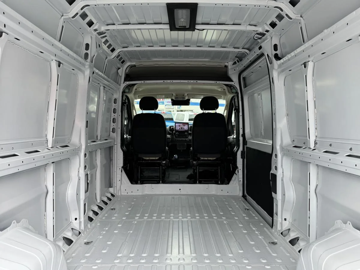 Used 2025 White RAM SLT image 11