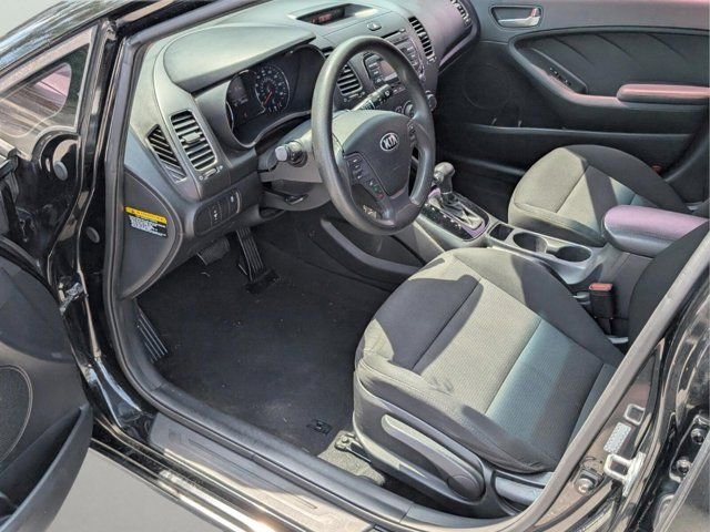 Used 2017 Black Kia LX image 29