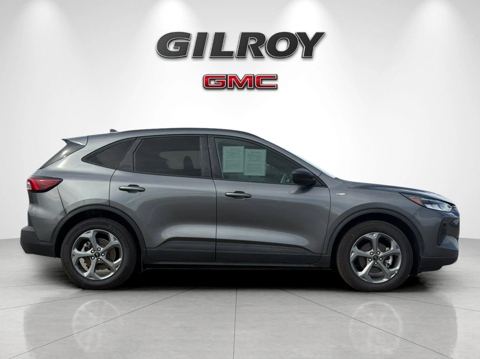 Used 2025 Gray Ford ST-Line image 2