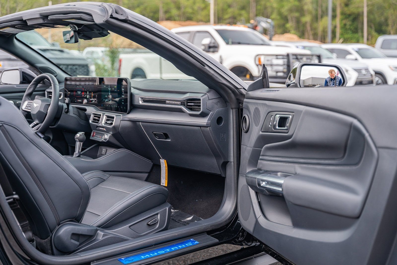 2025 Ford Mustang EcoBoost Premium Convertible - Photo 12
