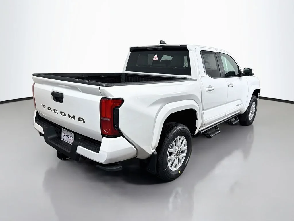 New 2026 Ice Cap Toyota SR5 image 7