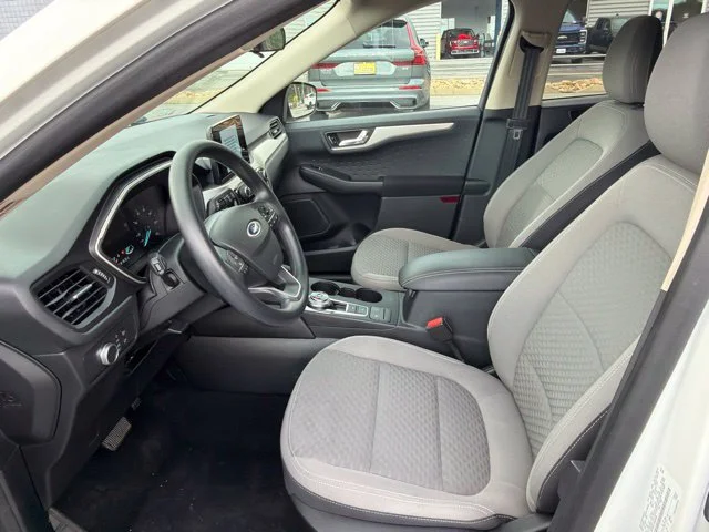 Used 2020 White Ford SE image 11