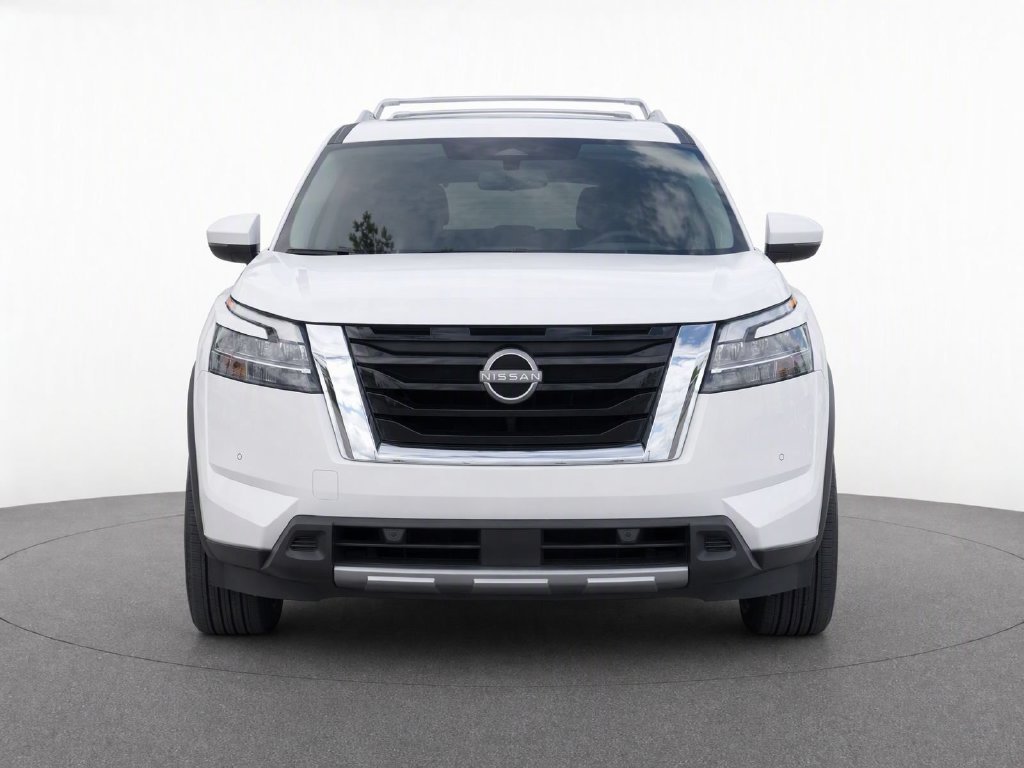 Used 2024 White Nissan SL image 2