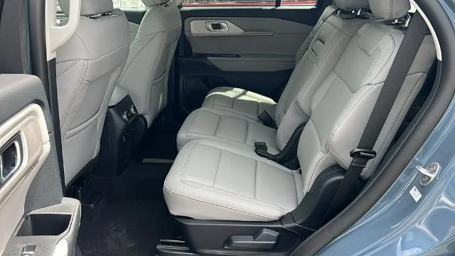New 2026 Vapor Blue Metallic Ford Active image 33