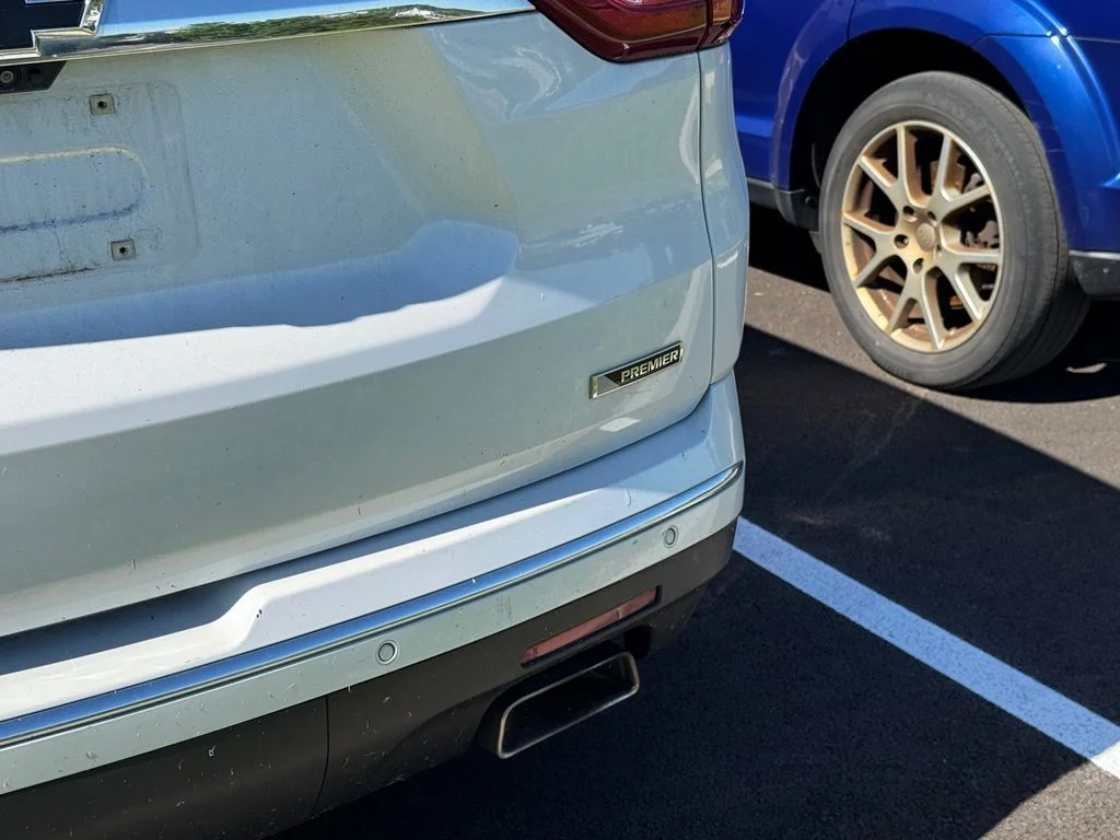 Used 2018 Beige Chevrolet Premier image 17