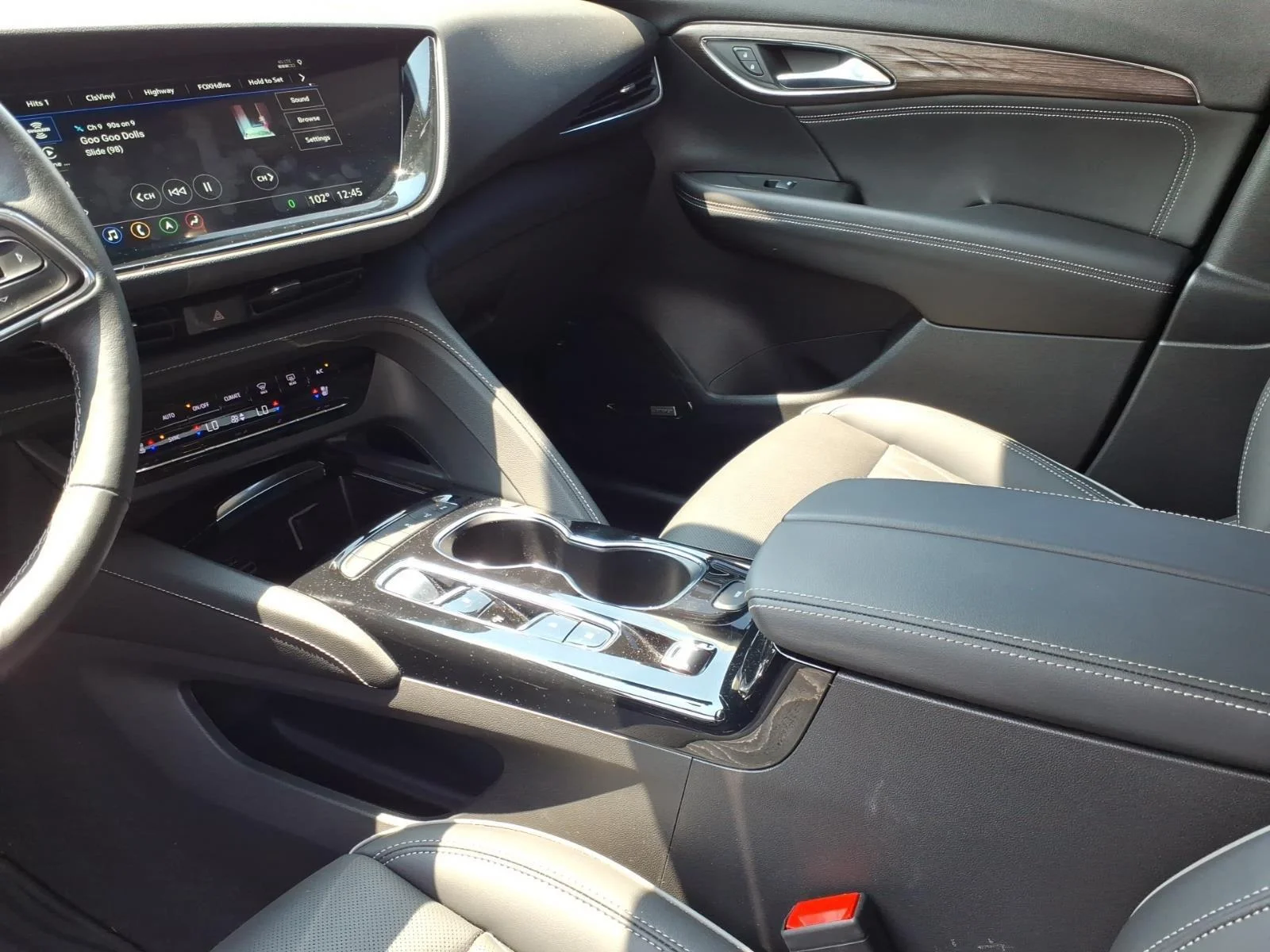 Used 2023 Ebony Twilight Metallic Buick Avenir image 23