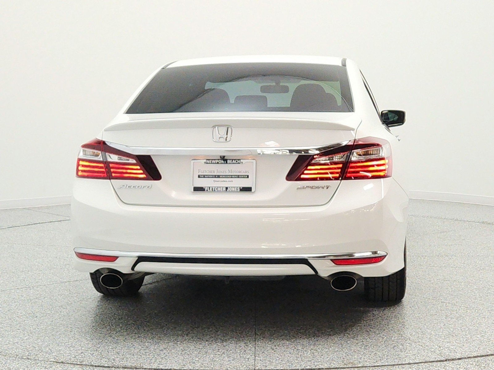 Used 2016 White Orchid Pearl Honda 4dr I4 CVT Sport image 6