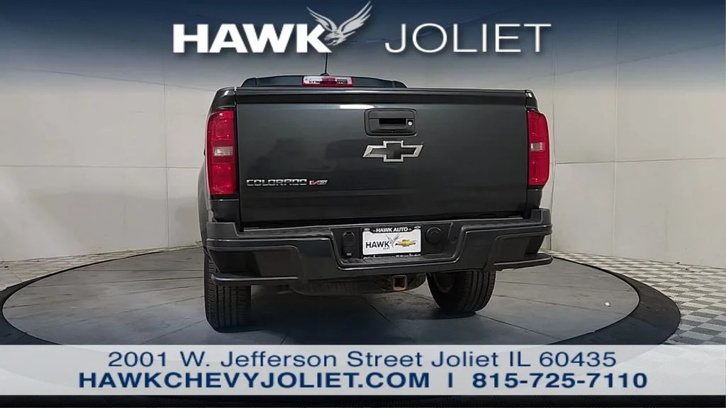 Used 2018 Gray Chevrolet Z71 image 6
