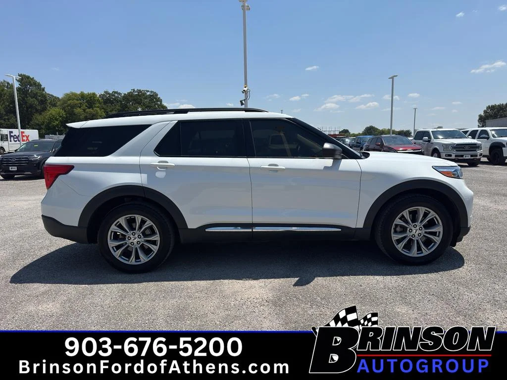 Used 2023 Star White Metallic Tri-Coat Ford XLT image 4