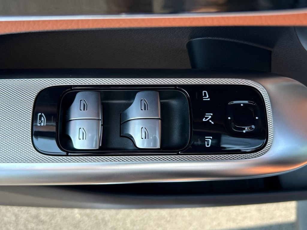 New 2026 Graphite Grey Metallic Mercedes-Benz GLC 300 image 12
