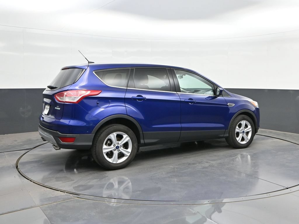 Used 2015 Blue Ford SE image 15
