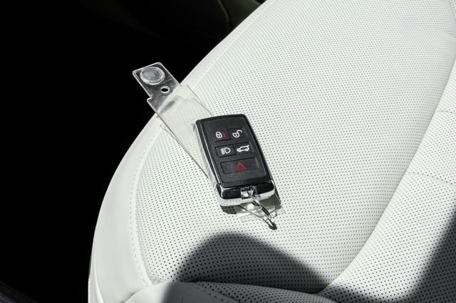 New 2026  Land Rover SE image 69