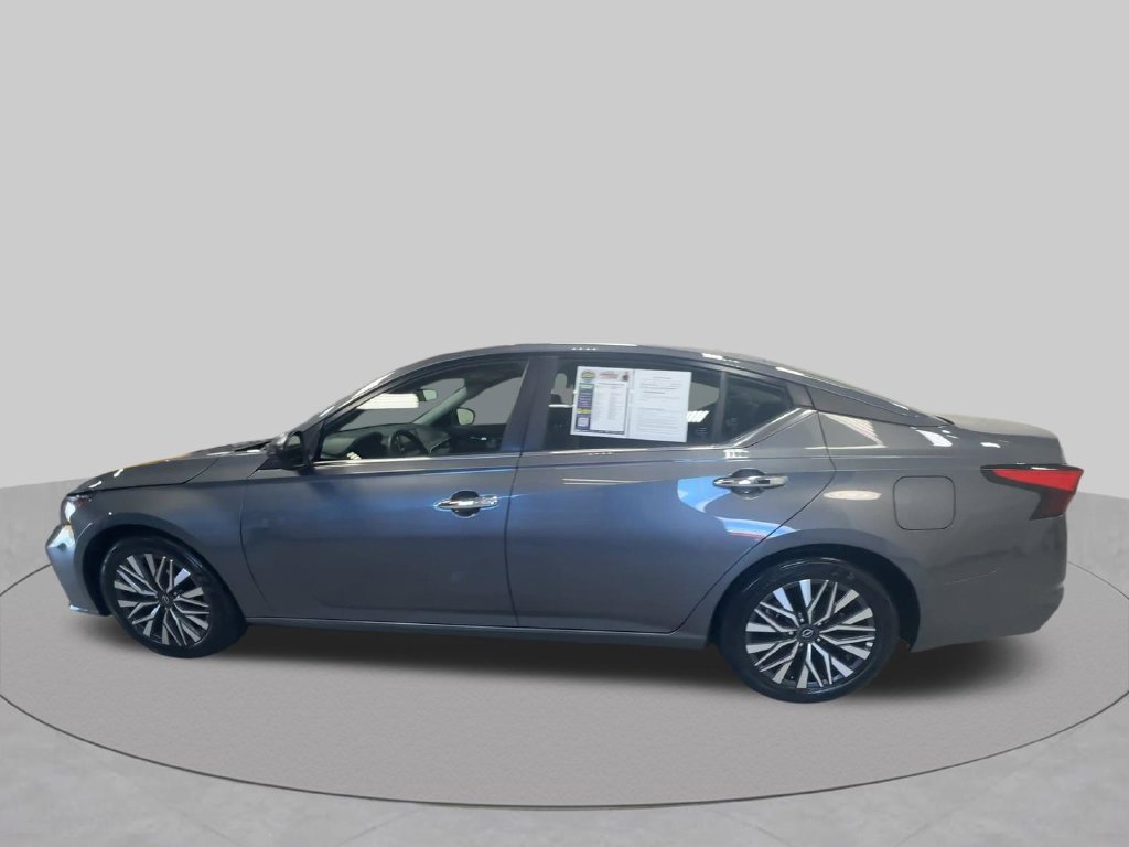 2025 Nissan Altima SV - Photo 7