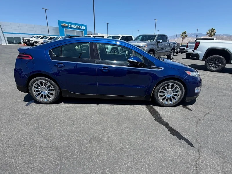 Used 2012 Chevrolet Volt Base with VIN 1G1RA6E44CU113412 for sale in Pahrump, NV