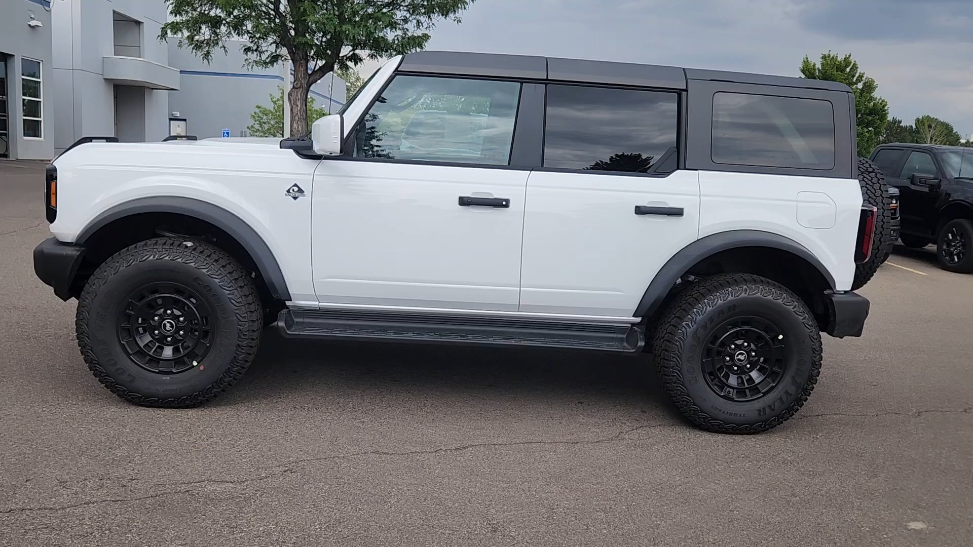 New 2026 Oxford White Ford Outer Banks image 5