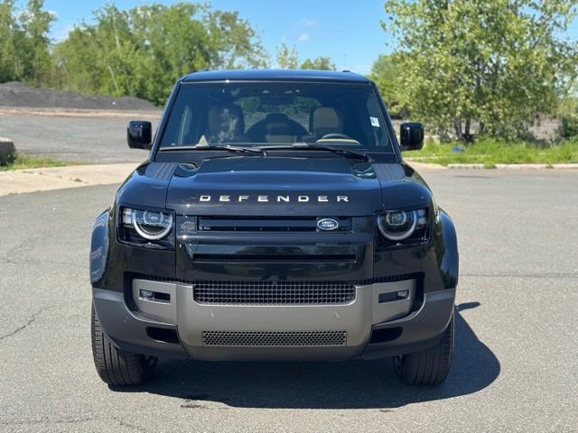 New 2026 Santorini Black Land Rover S image 8