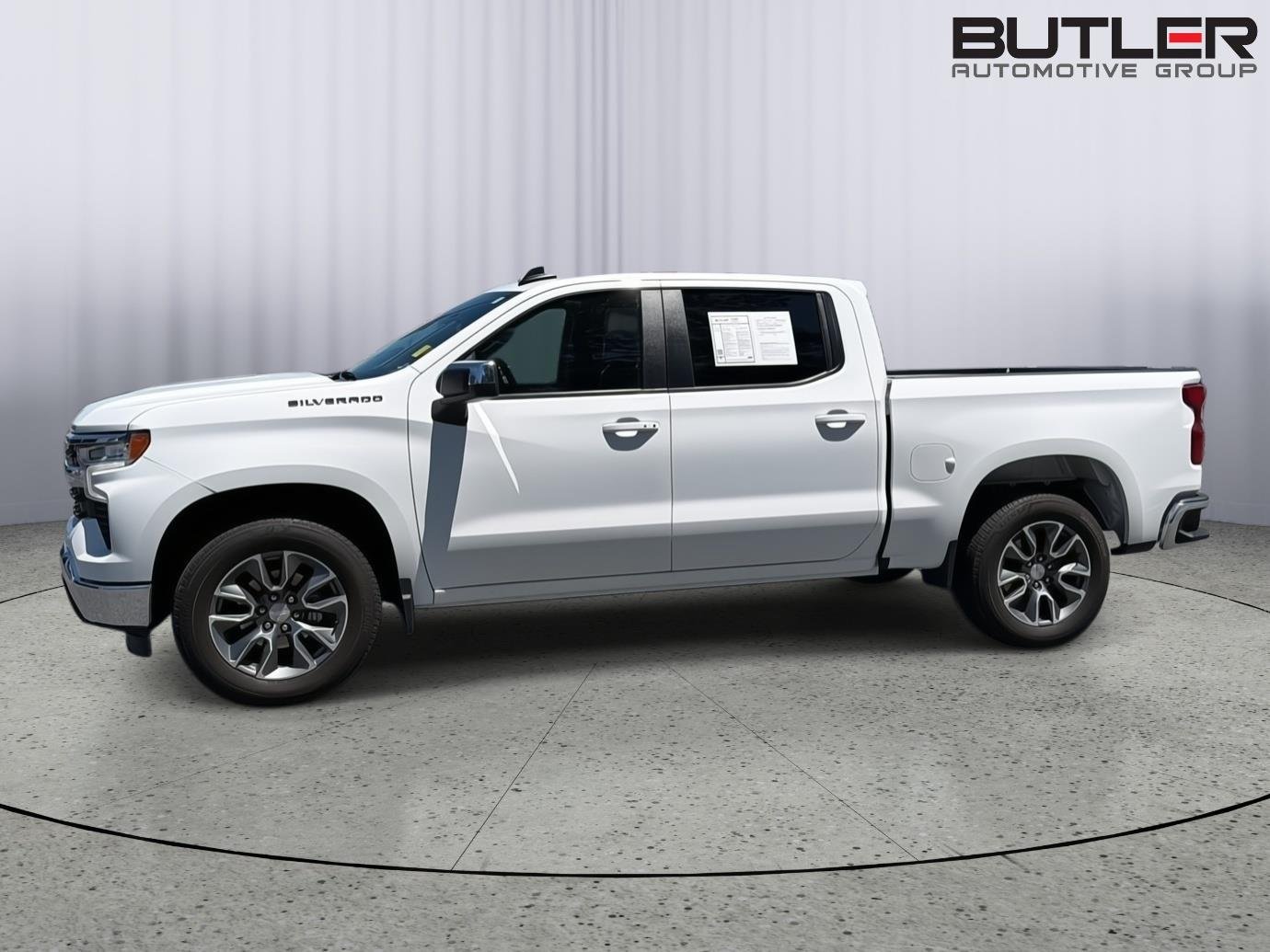 Used 2025 Summit White Chevrolet LT image 3